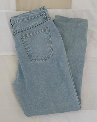 Vintage light wash Nevada mom jeans. Women's size 4 to 6.