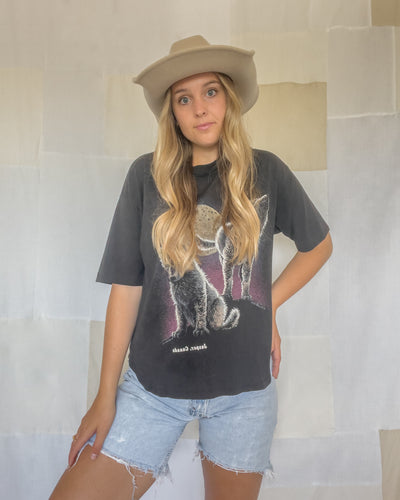 Vintage 90's black wolf Jasper, Canada t-shirt. Women's size medium.