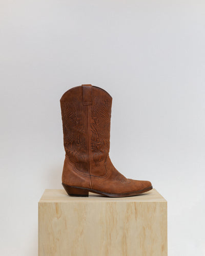 Vintage brown suede cowboy boots with feather detailing. Made in Spain. Women's size 8.